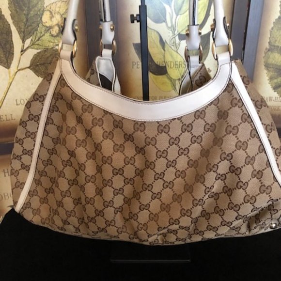 !!GG Canvas Medium Abbey Hobo!! - Picture 2 of 13